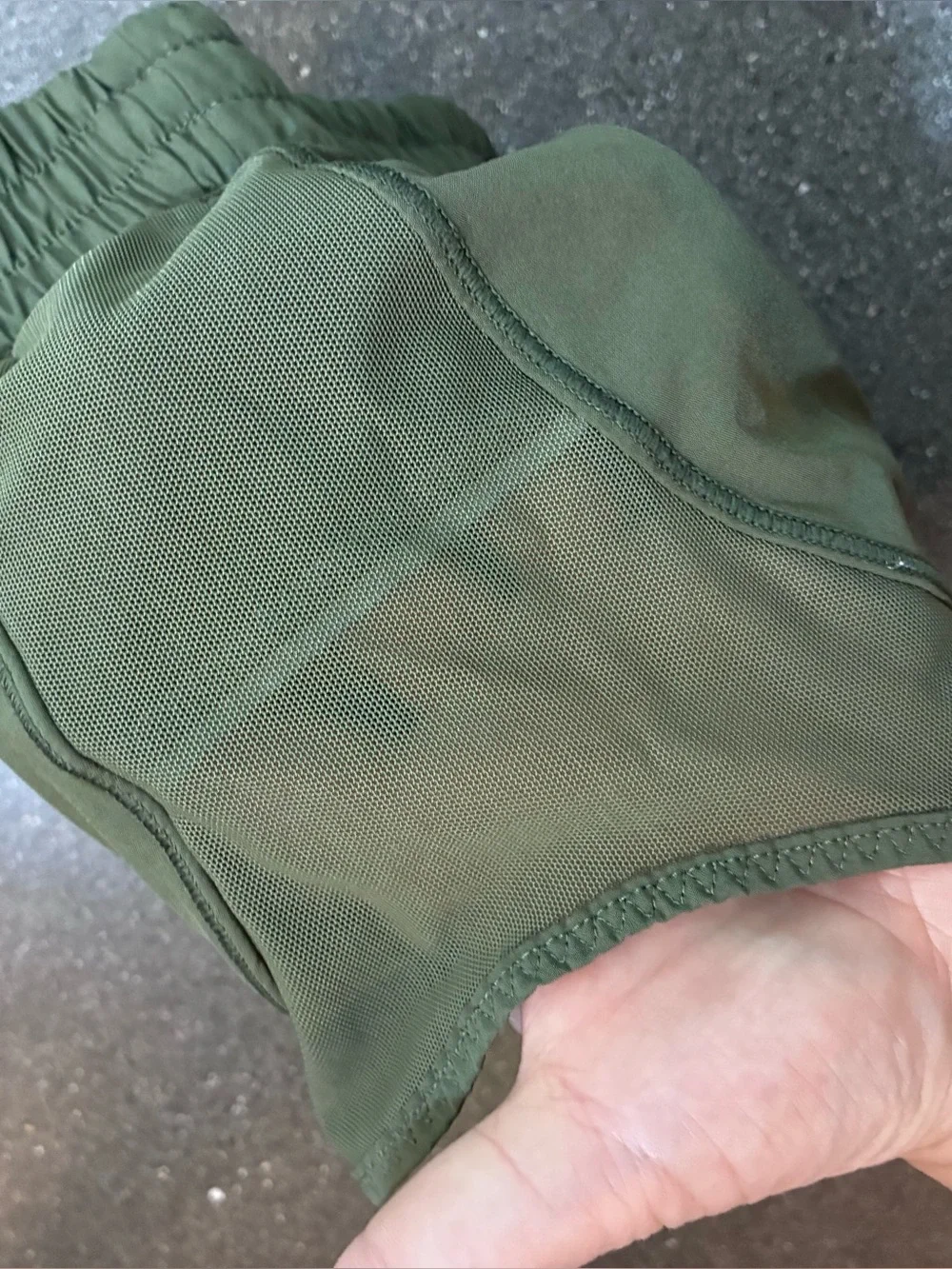 Lululemon Hotty‎ Hot Short II Olive Green Size 4 Running Pocket Mesh Gym